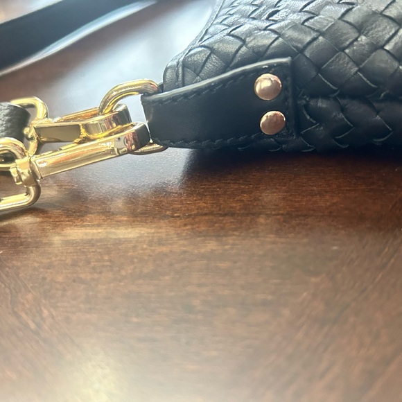 Quince Italian Leather Mini Shoulder Bag Black - Picture 5 of 12